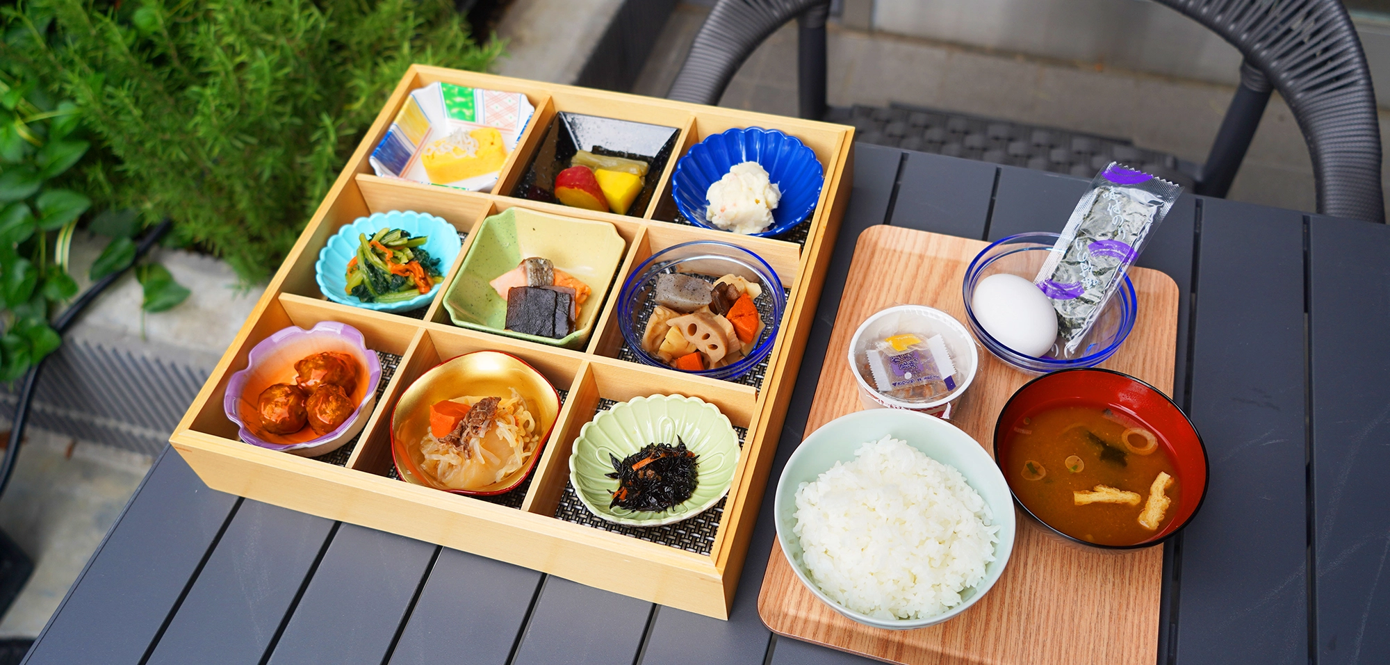 朝食