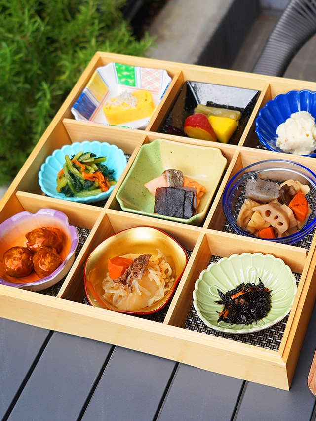 朝食