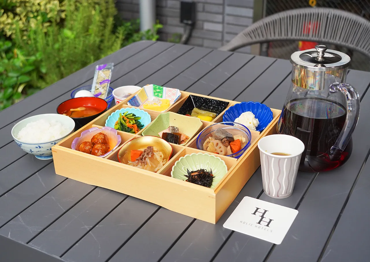朝食／小鉢和定食