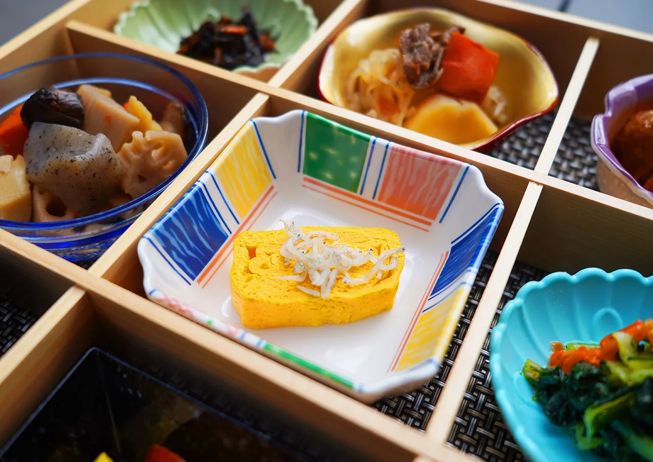 朝食／小鉢和定食