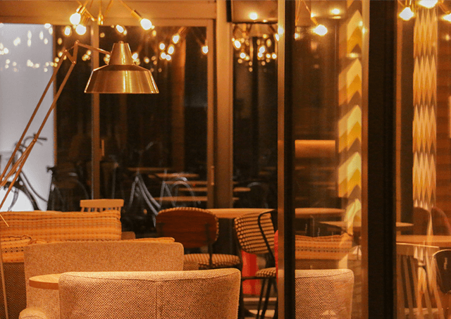 カフェ&BAR／夜